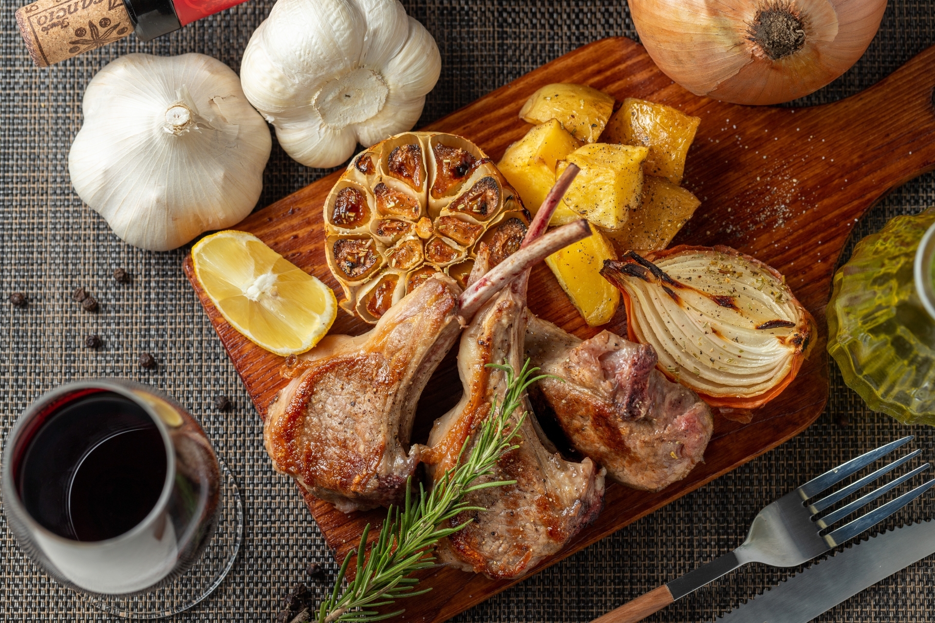 ダイニングバー・バル